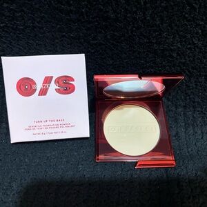 ONE/SIZE Turn Up The Base Powder Compact in Red Case with Light Beige Powder